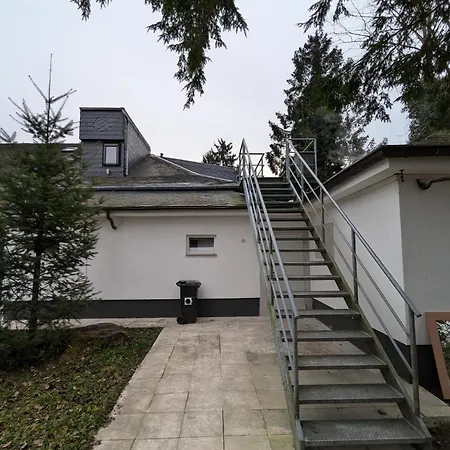 Privatunterkunft Gemuetliche Mit Balkon & Tv *