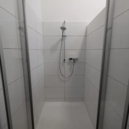 Gemuetliche Mit Balkon & Tv Privatunterkunft